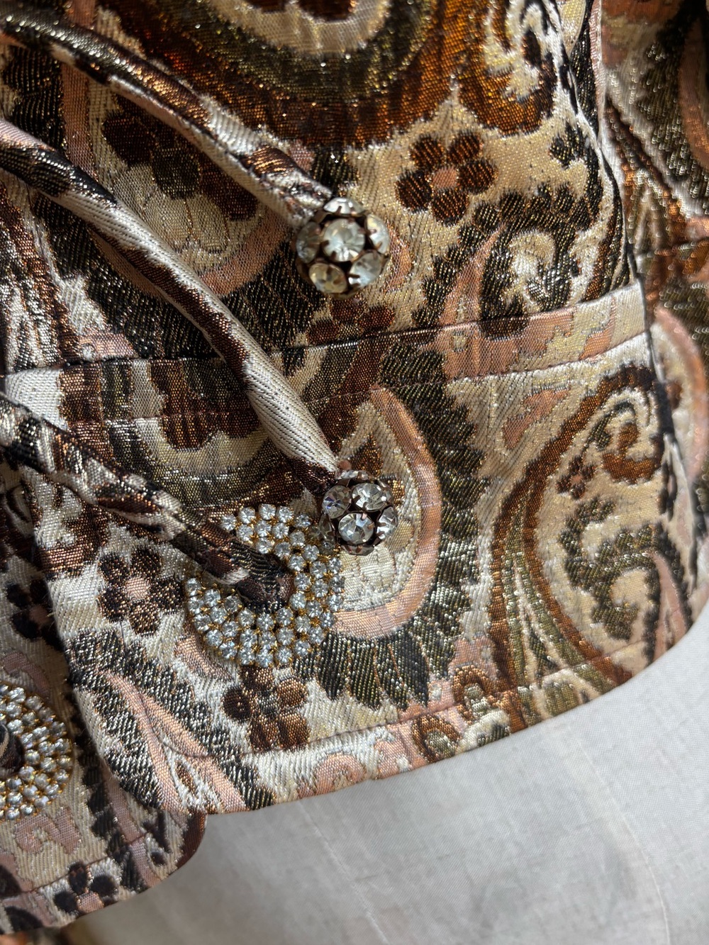 1960s KENT ORIGINALS JEWELED PAISLEY JACKET - Picture 3 of 7